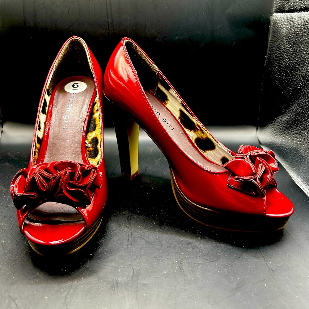 Madden Girl Maroon heels Size 6